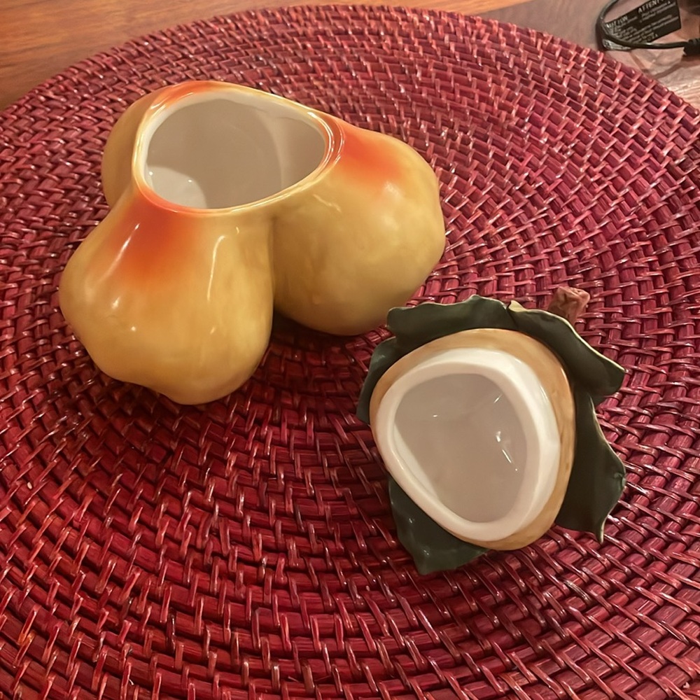 Vintage fits and Floyd pear trinket jar.   In new condition. - Picture 2 of 3